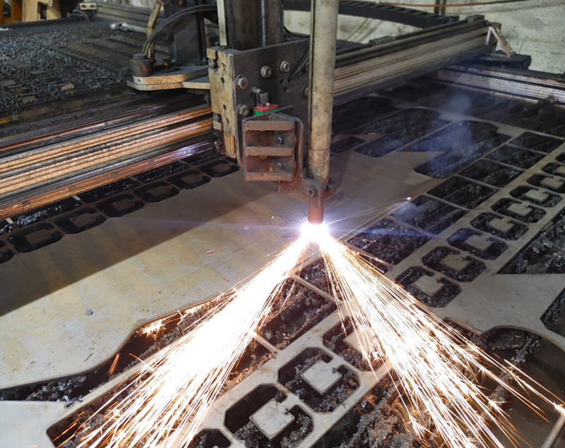 PLASMA CUTTING SPACERS BEFORE DRILLING AND SURFACE GRINDING